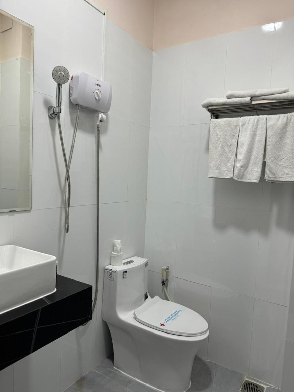 Ha Long Hotel TP. Hồ Chí Minh Ngoại thất bức ảnh